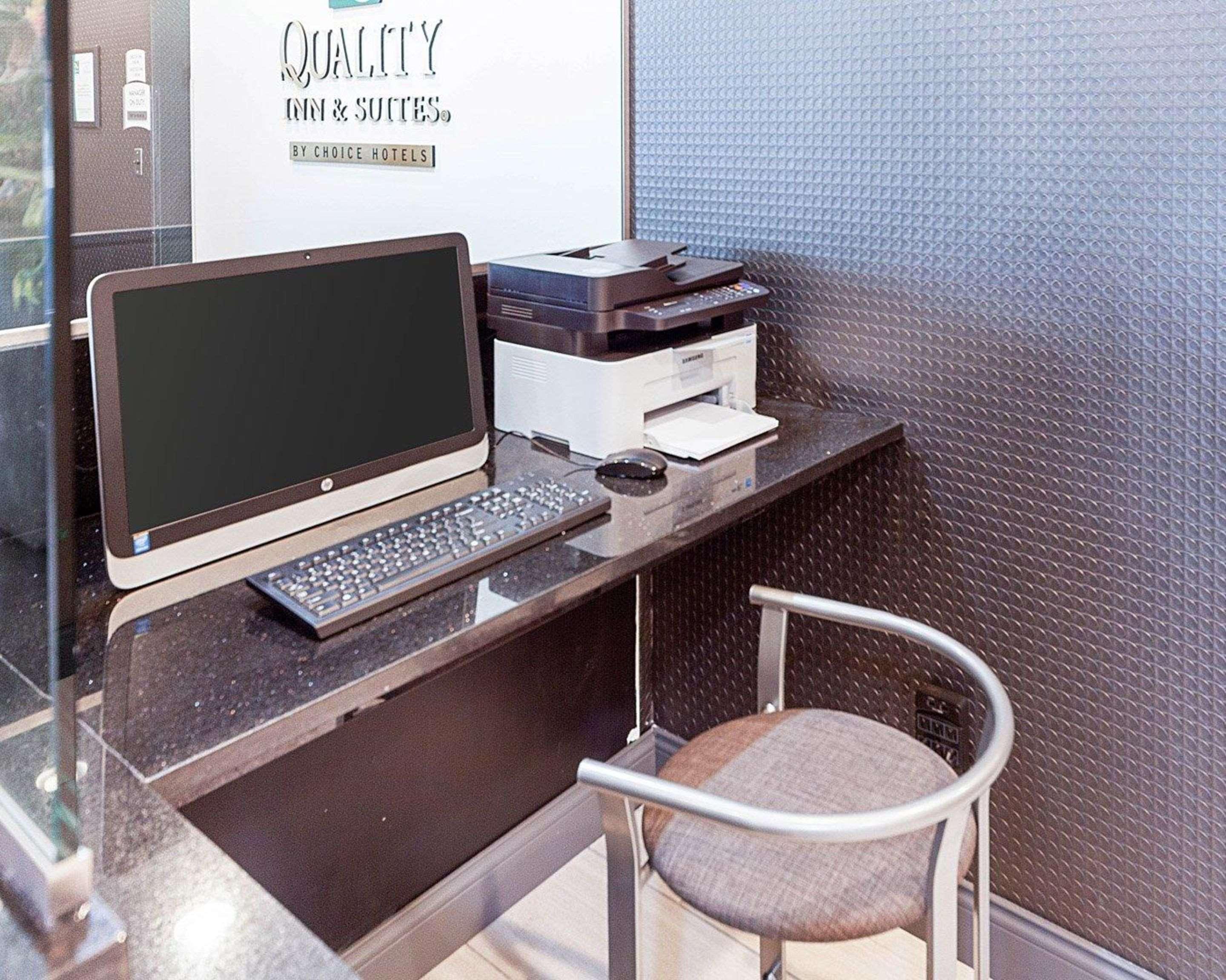 Quality Inn Montpelier ภายนอก รูปภาพ