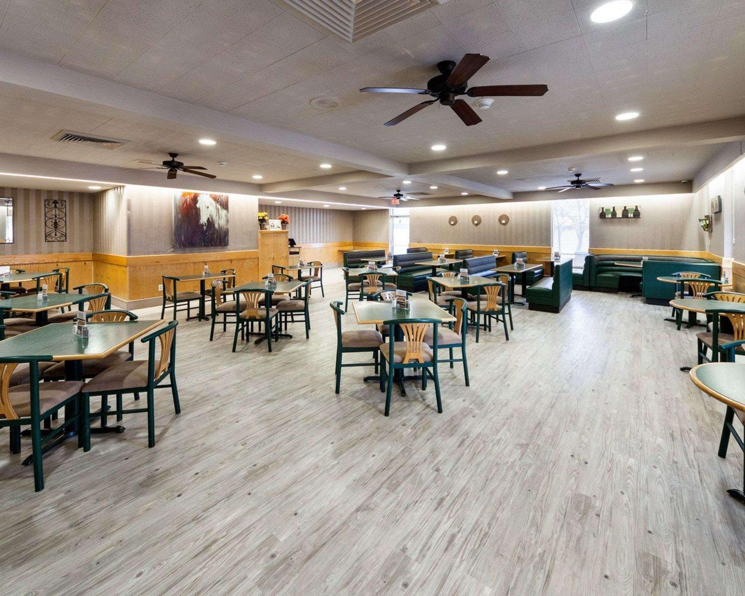 Quality Inn Montpelier ภายนอก รูปภาพ